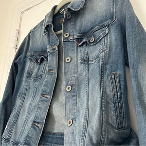 Classic Levi’s Medium Wash Cropped Denim Jean Jacket Size S